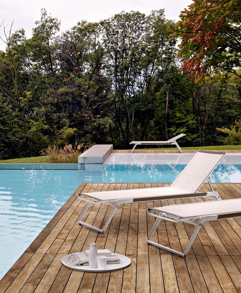 B&B Italia Outdoor Chaise Lounge Mirto B&B Italia Outdoor Chaise Lounge Mirto