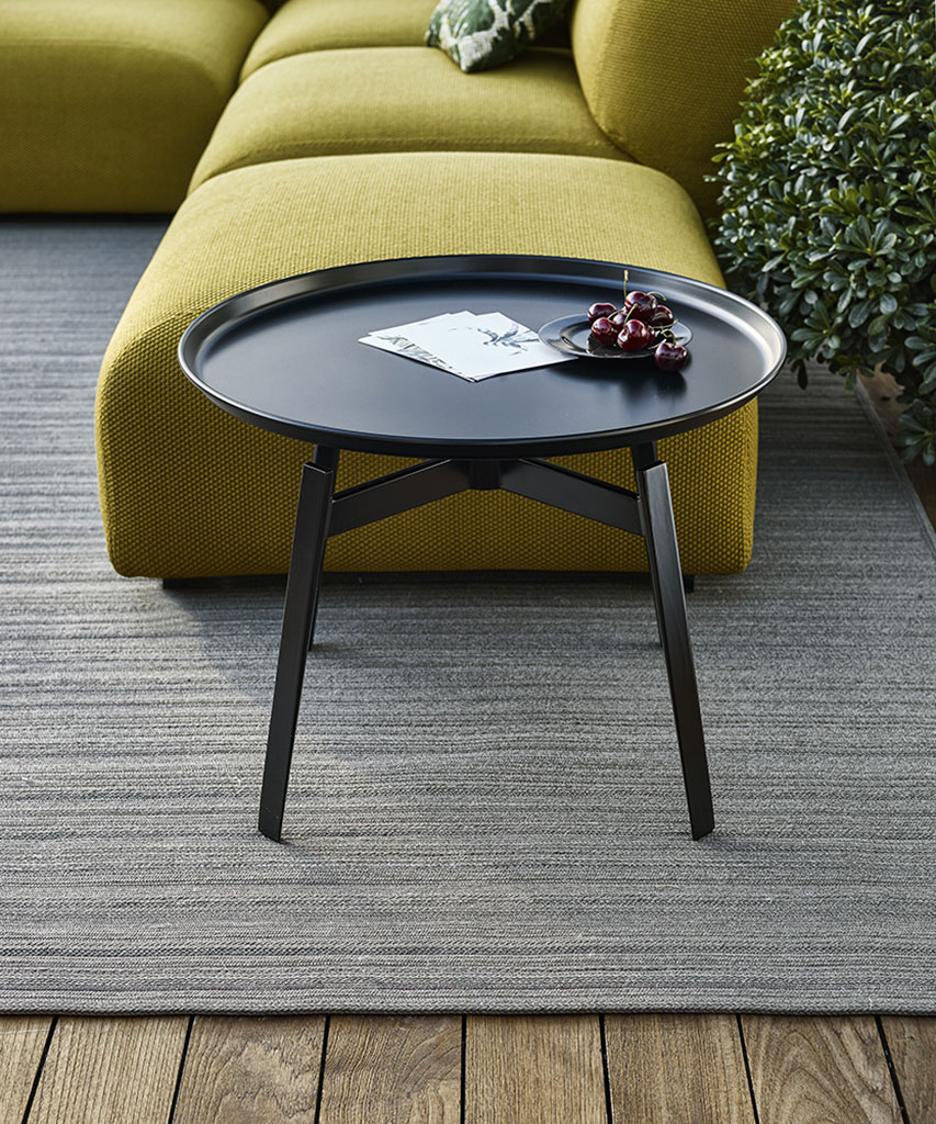 B&B Italia Outdoor kleiner Tisch Husk B&B Italia Outdoor kleiner Tisch Husk