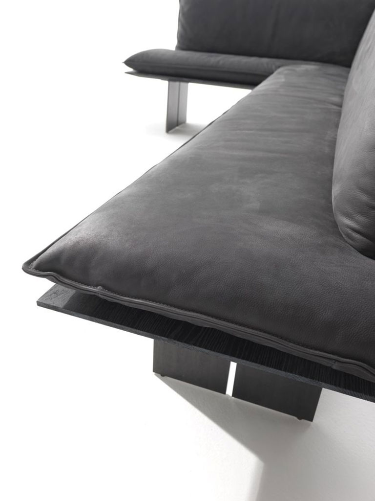 Riva 1920 Bank Sequoia