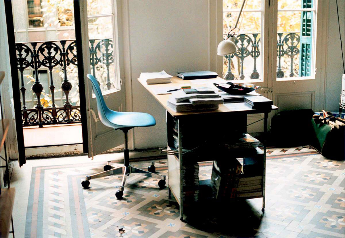 Vitra Eames Plastic Side Chair PSCC