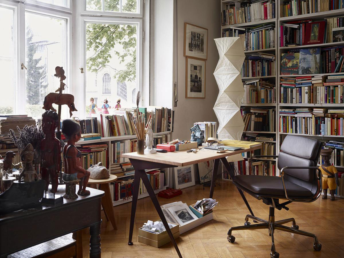Vitra Soft Pad Chair