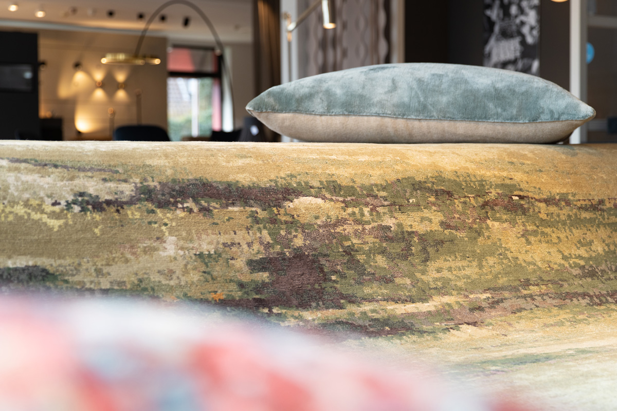 Blick in unsere Ausstellung: Legends of Carpets – Teppiche von Walter Knoll Legends of Carpets – Teppiche von Walter Knoll