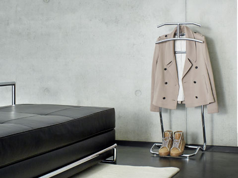 ClassiCon Stummer Diener Mandu. Credit: Manufacturer: ClassiCon, Photo: Mark Seelen