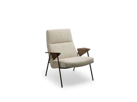 Dieser Sessel ist eine Wiederentdeckung. Der Connaisseur erkennt seinen Charme auf den ersten Blick, der Votteler Chair ist ein Lese- und Ruhesessel.
 Walter Knoll Votteler Chair