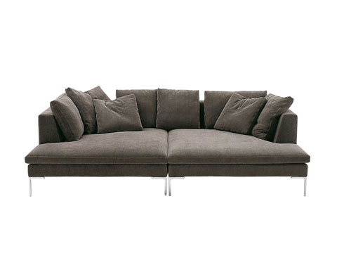 Sofa Charles Large von B&B Italia Charles Large von B&B Italia ist ein Inbegriff des modernen Lifestyles und ein Meilenstein des Designs.