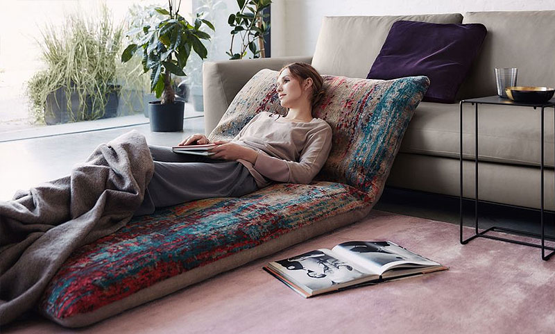 Die Badawi Pillows von Walter Knoll atmen diesen Hauch traditioneller Sitzkultur.