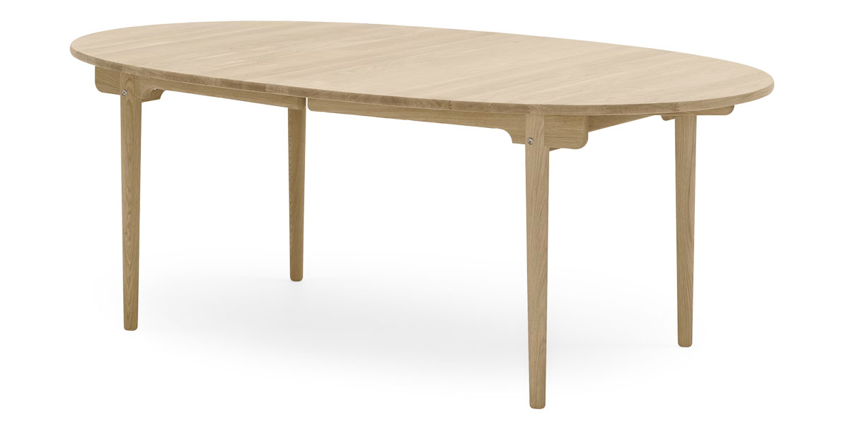Carl Hansen & Søn – CH338 Esstisch