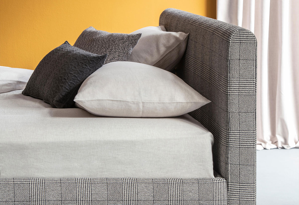 Bett Plaisir von Christine Kröncke Bett Plaisir von Christine Kröncke