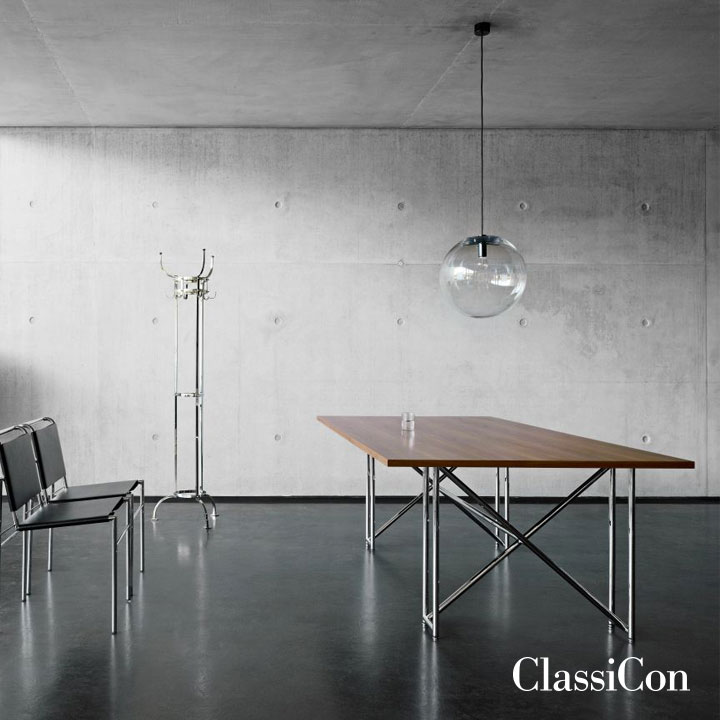 ClassiCon Tisch Double X. Credit: Manufacturer: ClassiCon, Photo: Mark Seelen