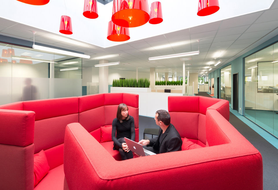 COR SCOPE hochflexibles Sitzmöbel. Design Uwe Fischer 