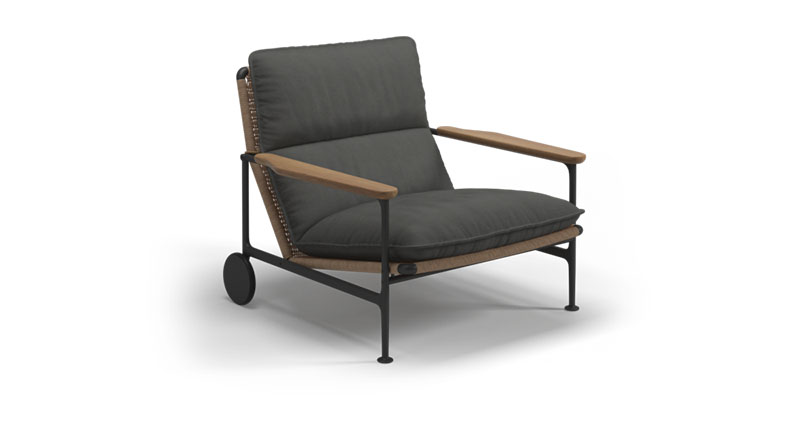 Gloster Zenith Gartenmöbel LOUNGE CHAIR WITH TEAK ARMS