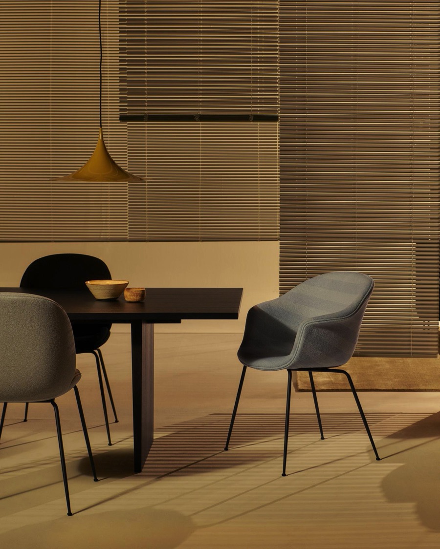 GUBI Bat Stuhl GUBI Bat Stuhl