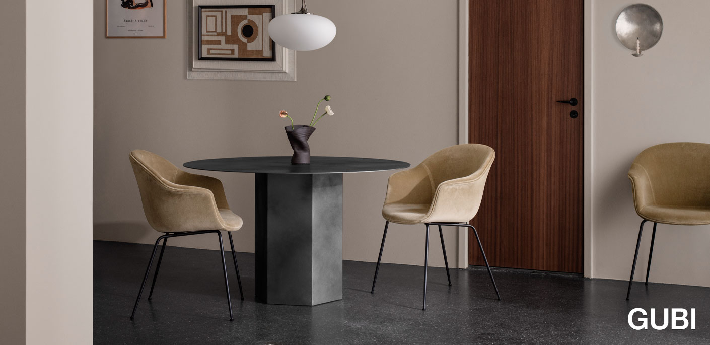 GUBI Bat Stuhl GUBI Bat Stuhl