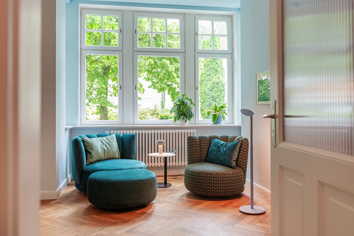 KFF Sessel und Sofas