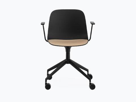 Lapalma s343 Vierstrahliges Gestell mit Rollen und Armlehnen