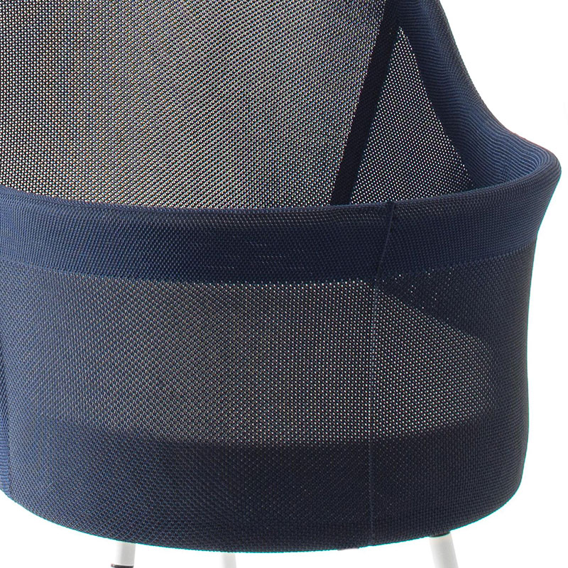 Das wechselbare Gestrick macht die Wiege einfach optisch veränderbar.