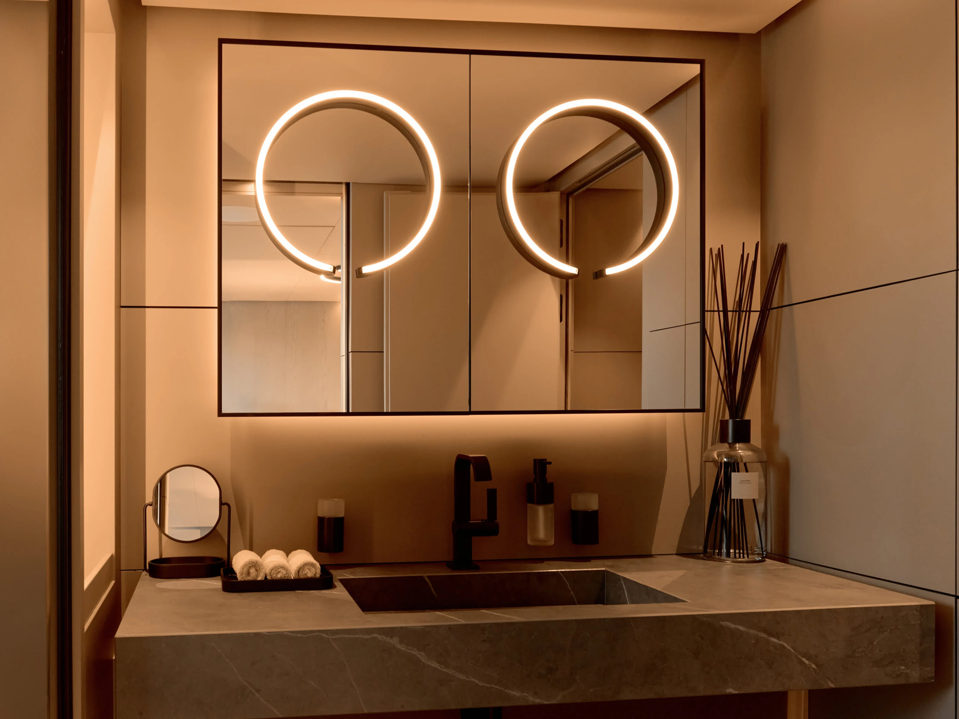 Occhio Mito sfera Occhio Mito sfera