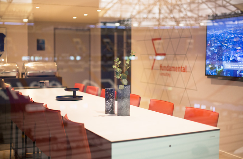 Referenz Innenausstattung – VIP-Lounge in der Veltins Arena