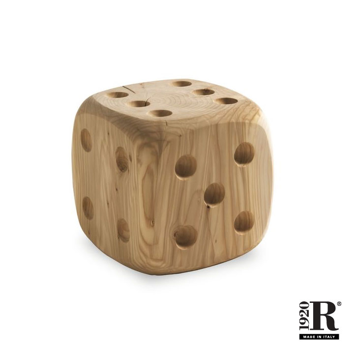 Riva 1920 Hocker Dadone