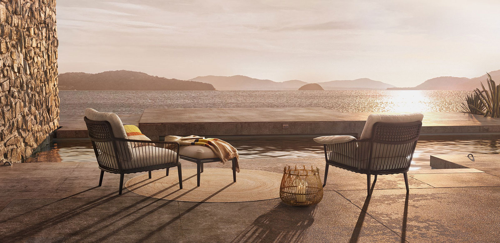 Rolf Benz YOKO. At home - outside. Rolf Benz YOKO. At home - outside.