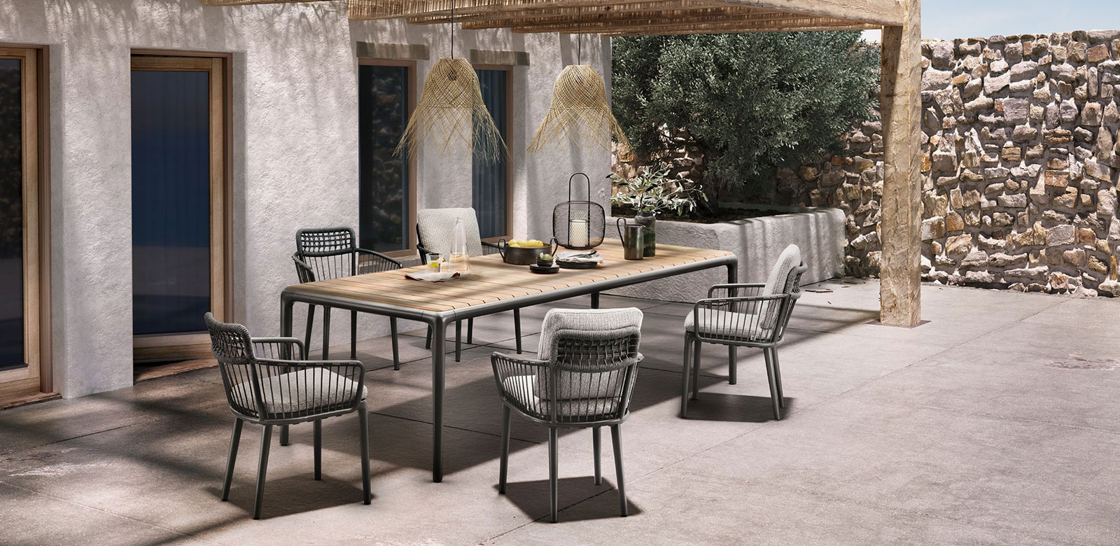 Rolf Benz YOKO. At home - outside. Rolf Benz YOKO. At home - outside.