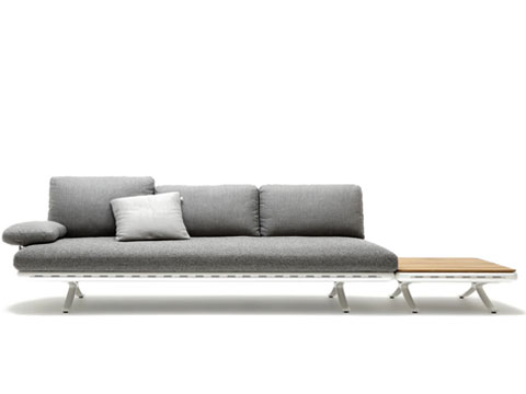Rolf Benz Outdoor Sofa Yoko Bianco mit Teakablage - Rolf Benz Outdoor Sofa Yoko Bianco mit Teakablage
