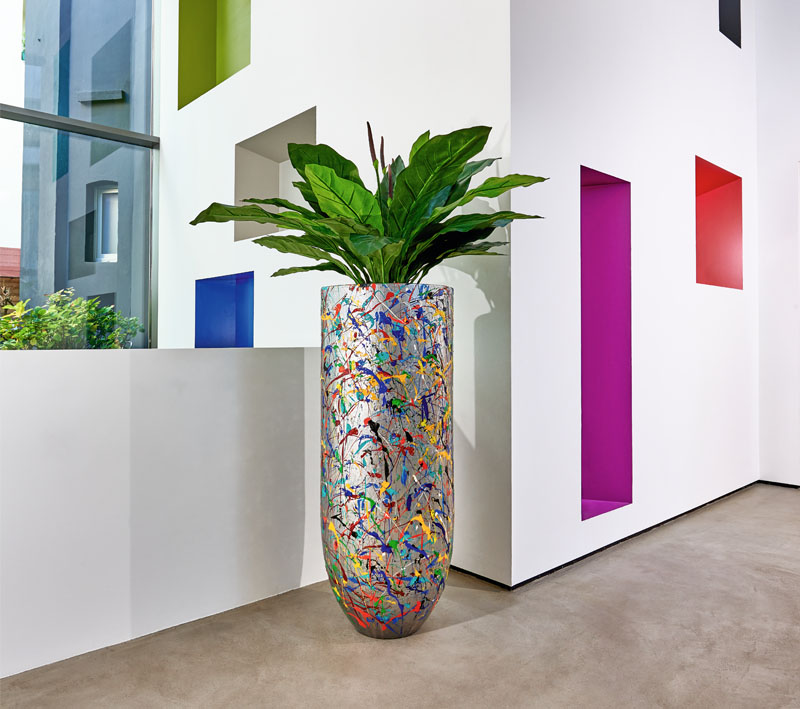  Terra Viridis Art, Modell Oh Happy Day, 1,25 Meter hoch, mit einer künstlichen Anthurium Jungle.