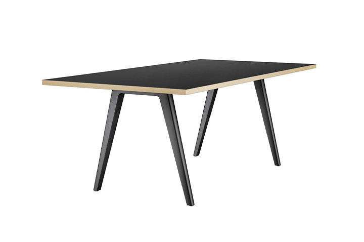 Thonet 1500 Tisch