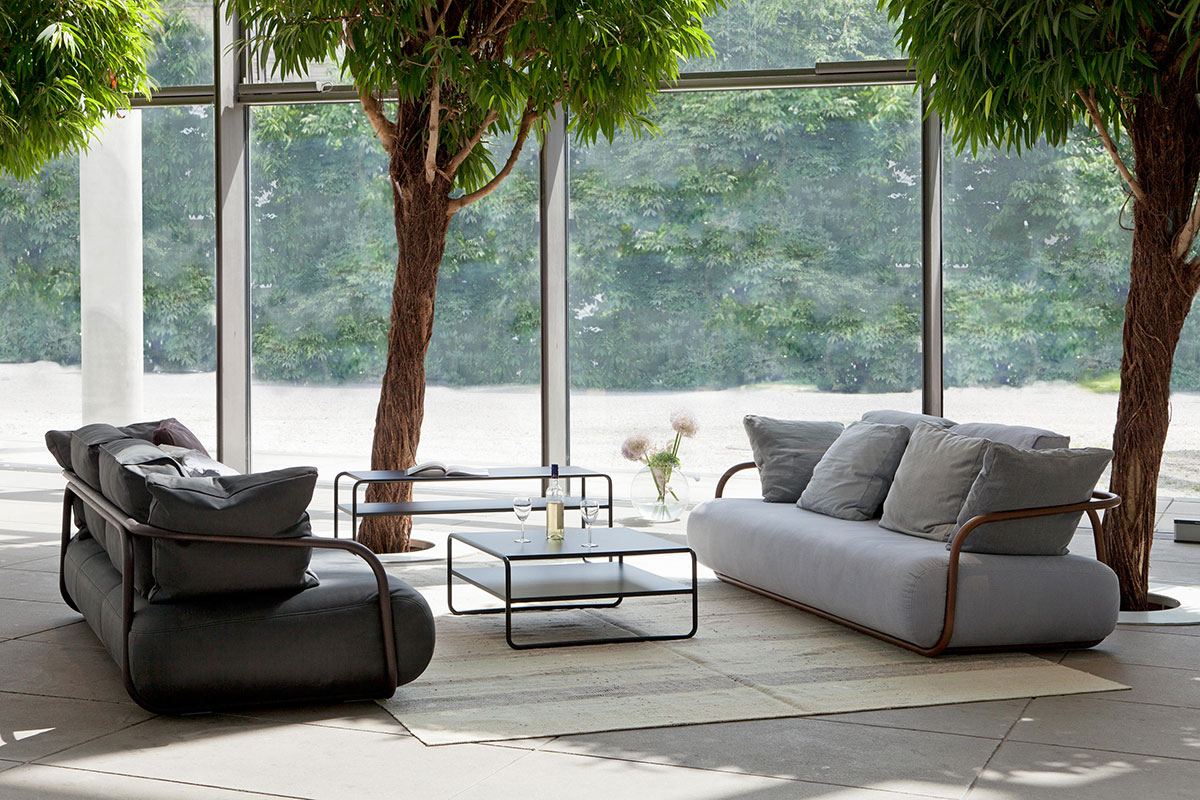 Thonet Sofa und Sessel 2002 / C001