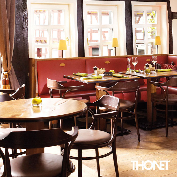 Thonet 233 Bugholzarmlehnenstuhl Thonet 233 Bugholzarmlehnenstuhl