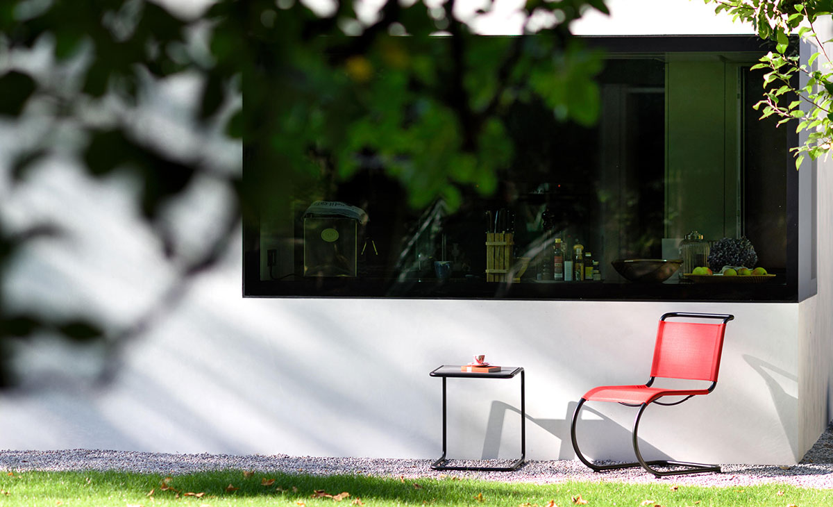 Thonet B 9 All Seasons Satztisch Set Thonet B 9 All Seasons Satztisch Set