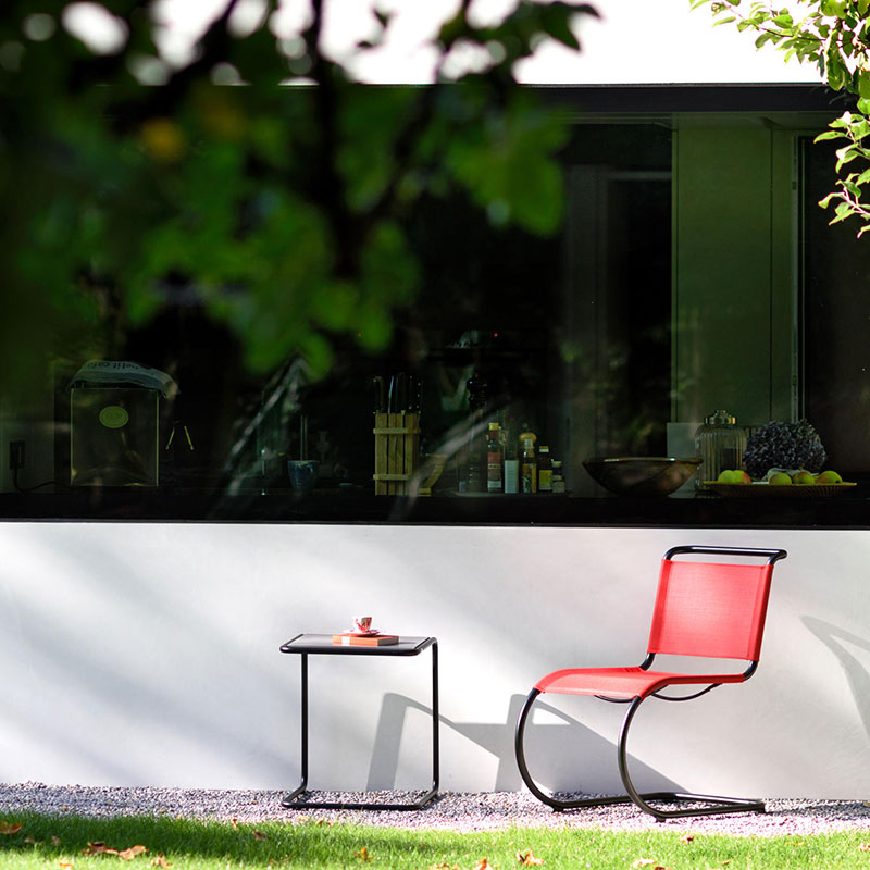 Thonet B 9 All Seasons Satztisch Set Thonet B 9 All Seasons Satztisch Set