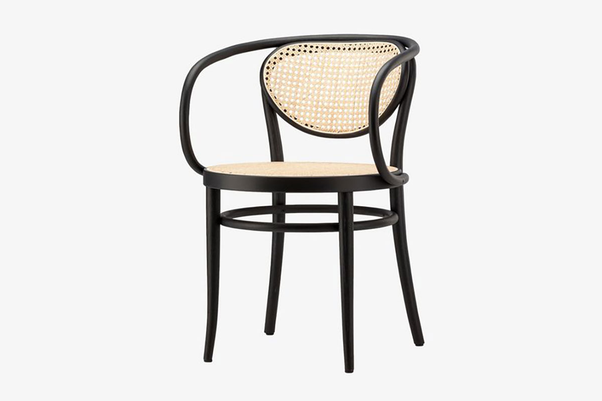 Thonet Bugholzarmlehnenstuhl 210