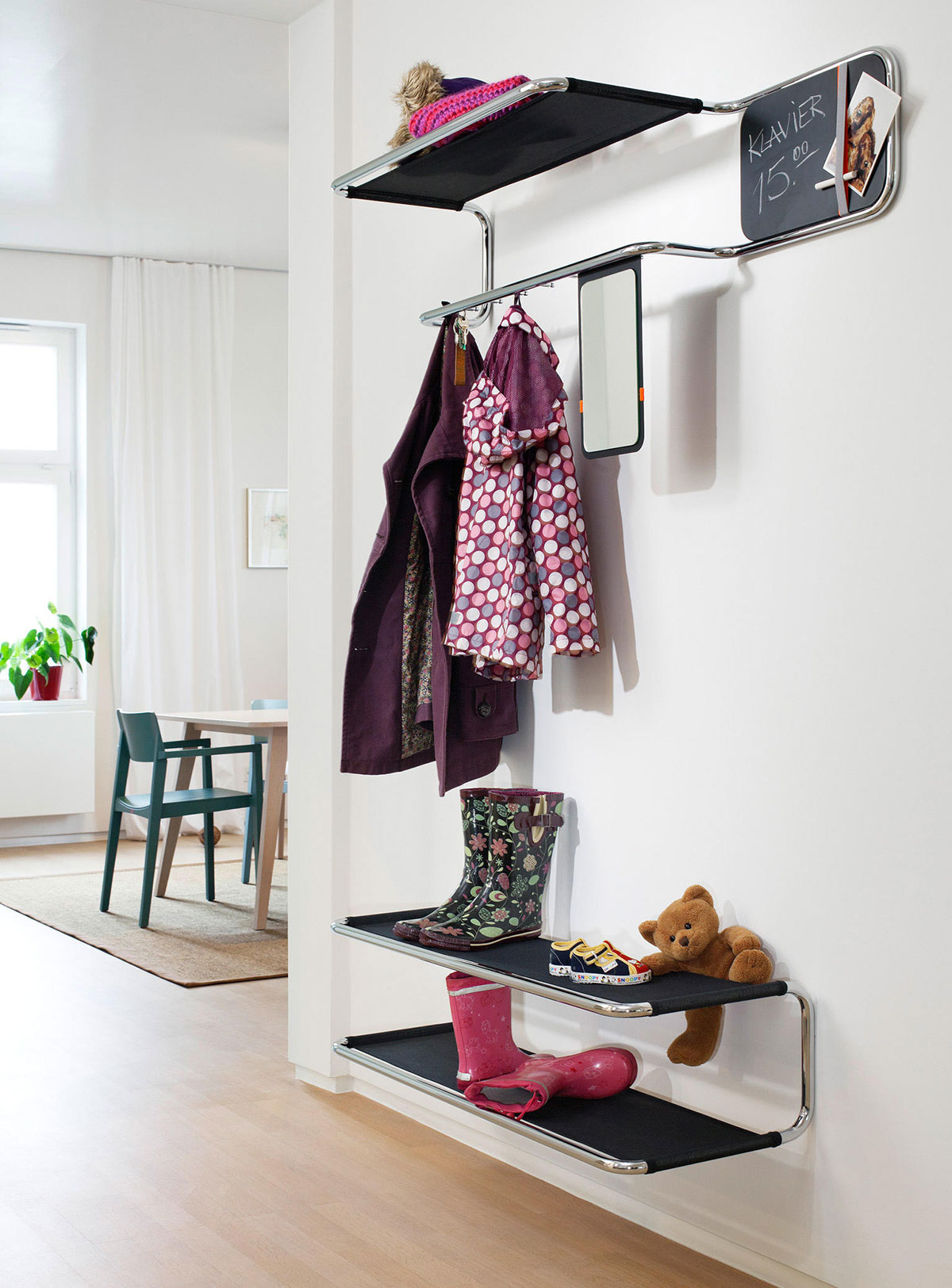 Thonet S 1520 Garderobe und S 1521 Schuhablage
