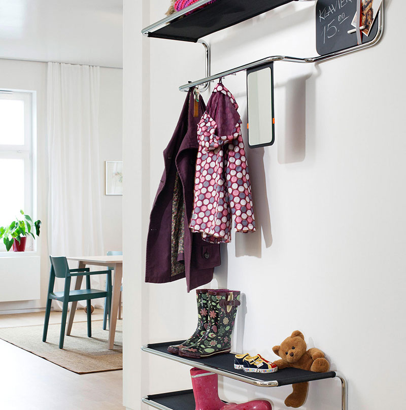 Thonet S 1520 Garderobe und S 1521 Schuhablage