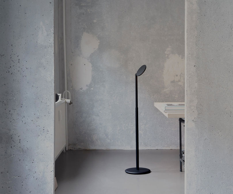 GRAU Stehleuchte PARROT