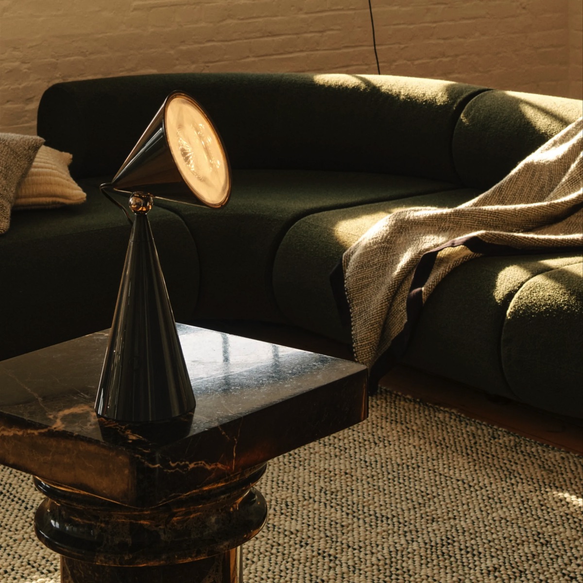 Tom Dixon – Tischleuchte Pose Tom Dixon – Tischleuchte Pose