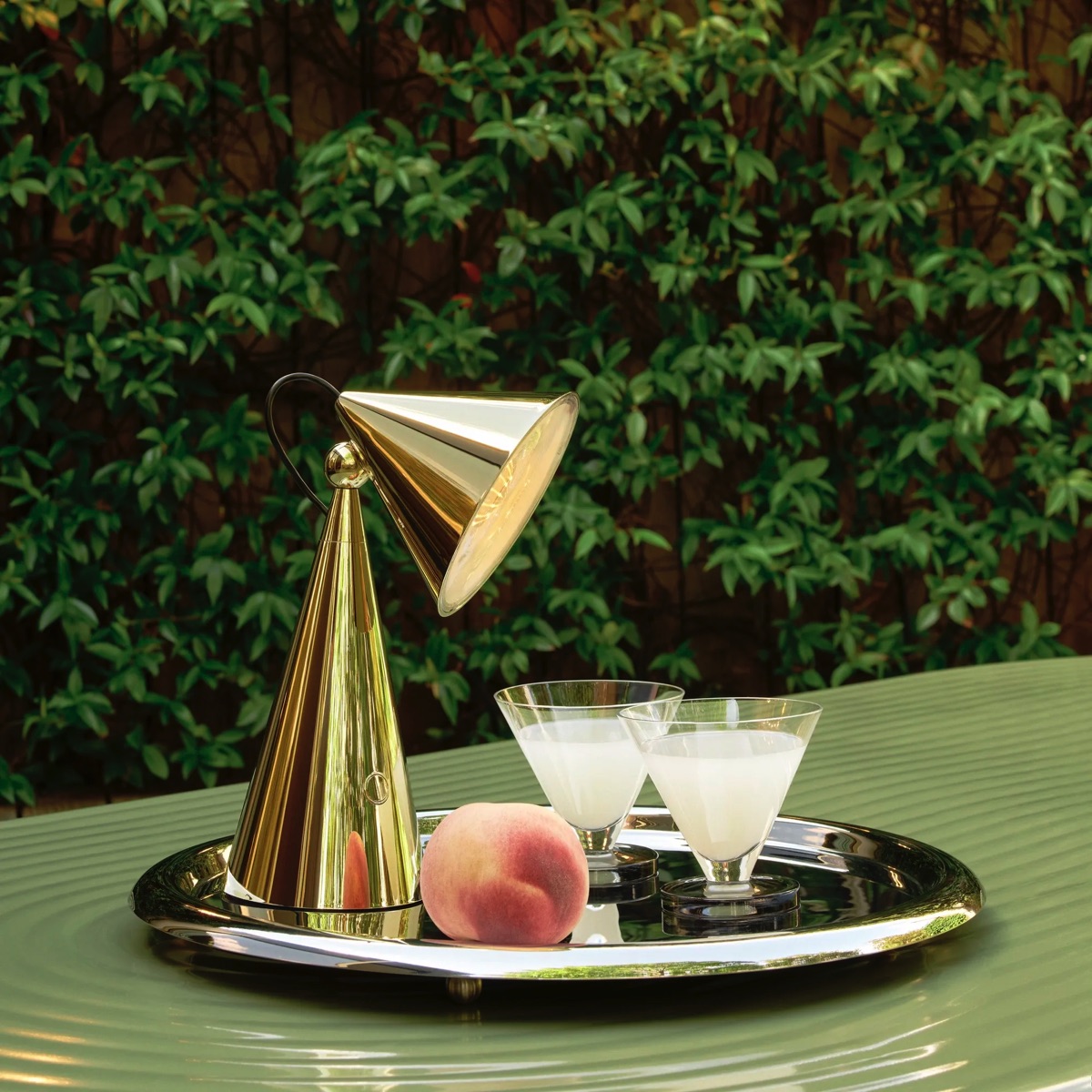 Tom Dixon – Tischleuchte Pose Tom Dixon – Tischleuchte Pose