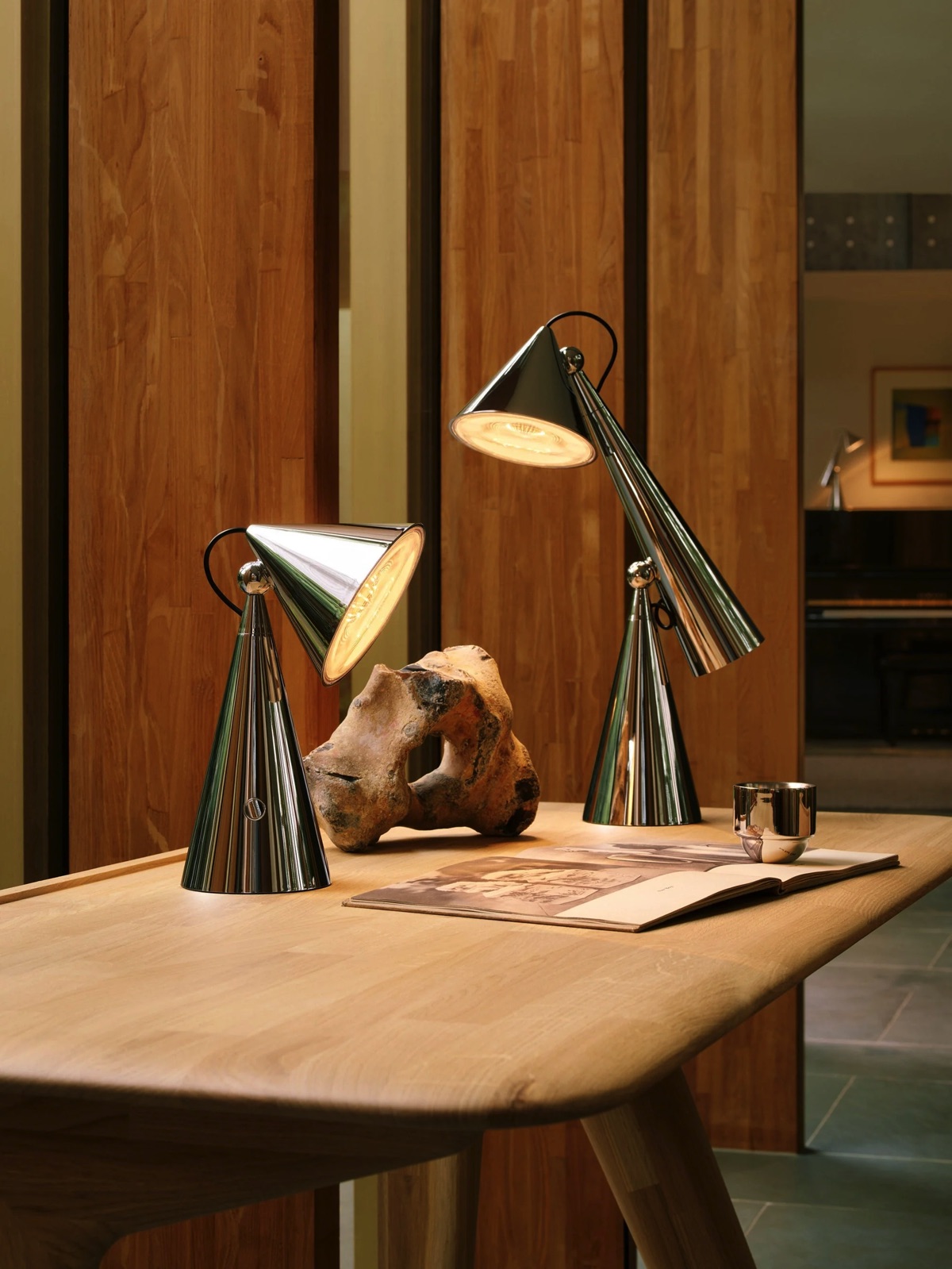 Tom Dixon – Tischleuchte Pose Tom Dixon – Tischleuchte Pose