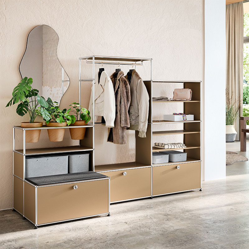 Eine Garderobe aus USM Möbeln  in Moers nahe Krefeld, Düsseldorf und Duisburg