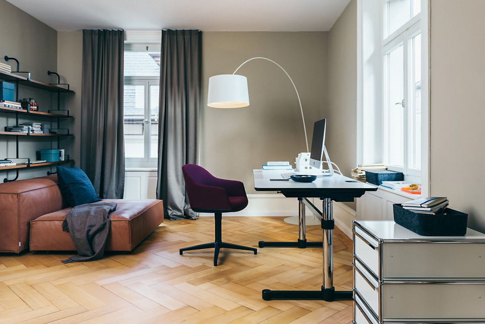 USM Kitos höhenverstellbarer Tisch