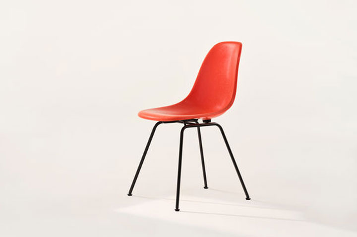 Vitra Eames Fiberglass Side Chair DSX
