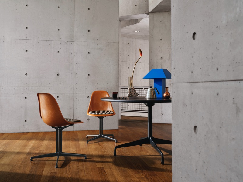 NEU: Vitra Eames Fiberglass Side Chair La Fonda limitierte Edition NEU: Vitra Eames Fiberglass Side Chair La Fonda limitierte Edition