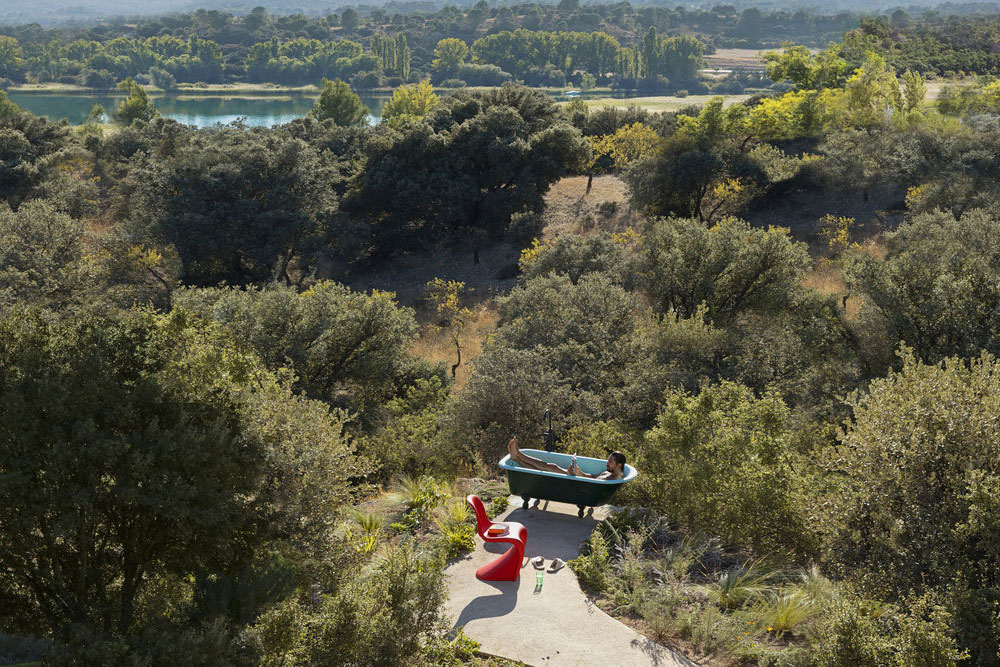 Entdecken Sie Vitra Home Stories Spring: Saisonale Interior-Ideen, stilvolle Reportagen und kuratierte Inspiration für ein Zuhause mit Charakter.