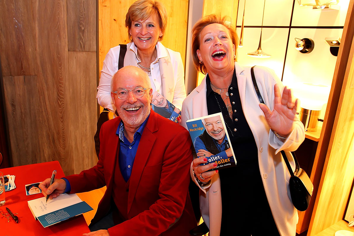 Event mit Treca Interiors Paris und AD Architectural Digest: Bill Mockridge liest Bettgeschichten Event mit Treca Interiors Paris und AD Architectural Digest: Bill Mockridge liest Bettgeschichten